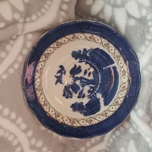 Vintage Blue Willow Decorative Plate